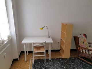 stanza singola a STUDENTESSA - zona via Sturla alta, s.Martino
