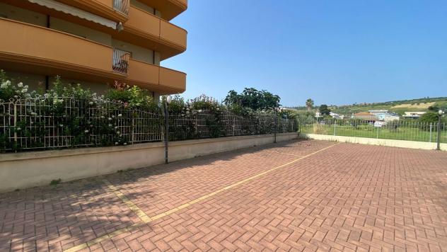 Box/Posto auto - Tortoreto . Rif.: Cod. rif A112VRG
