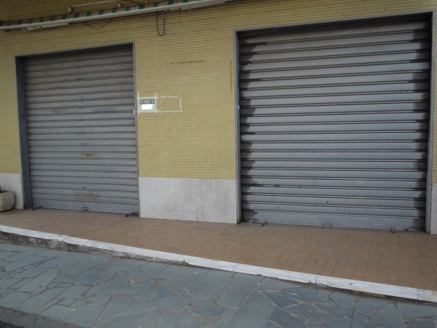 CODICE 7270 BOTTEGA 80 MQ CON DUE PUNTI LUCE A BELPASSO - Foto 2