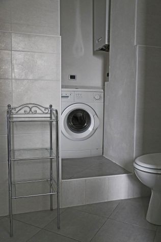 Monolocale al piano terreno a Laveno Mombello (VA) - Foto 3
