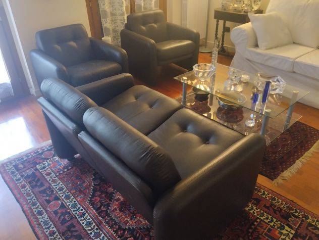Divano 2 posti in vera pelle nera – ottime condizioni - Foto 4