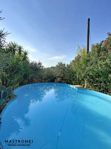 CASA INDIPENDENTE di 6 vani e di 120 mq (MONTECARLO) rif. 3615 - Foto 4