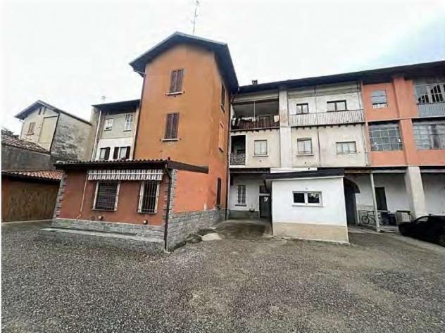 208/2025 U VA - Quadrilocale in asta a Vedano Olona