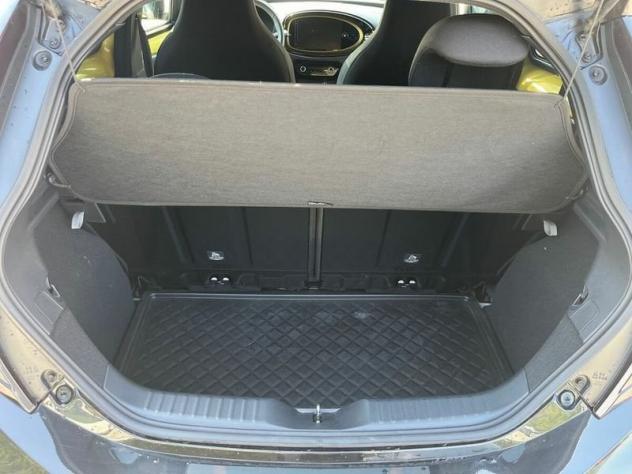 Toyota Aygo X 1.0B (72 CV) Lounge S-CVT - Foto 5