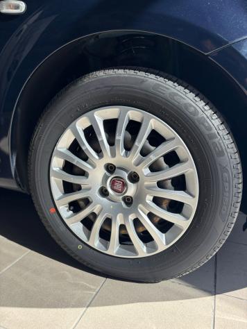 Fiat Punto 1.3 MJT II S&S 95 CV 5 porte Street - Foto 7