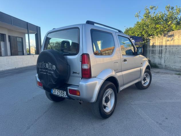 Suzuki Jimny 1.3i 16V cat 4WD con CLIMA AUTOMATICO - Foto 5