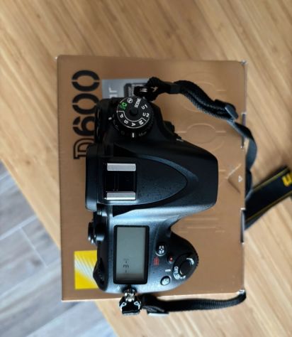 Nikon D600 FX con obiettivo 50mm 1.8. Come nuova! - Foto 7