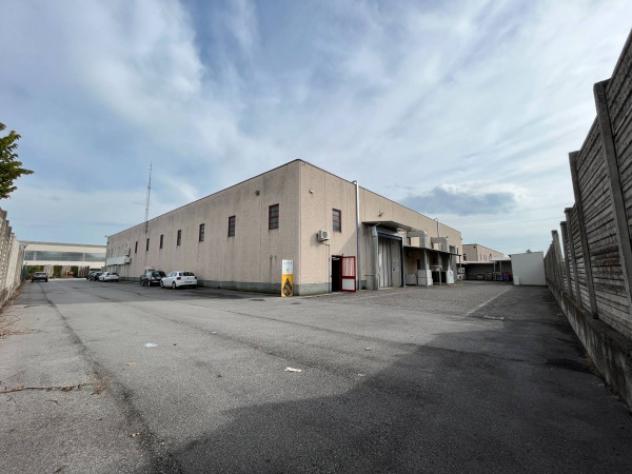 Immobile di 1600 m² con più di 5 locali in vendita a Brescia - Foto 10