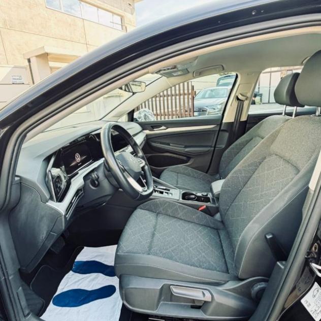 VOLKSWAGEN Golf 1.5 eTSI 130 CV EVO ACT DSG Life rif. 23843339 - Foto 5