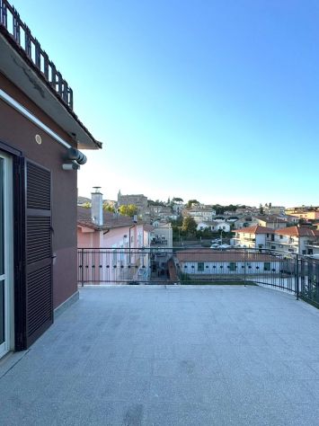 Appartamento/attico con ampio terrazzo in vendita a Fabrica di Roma - Foto 8