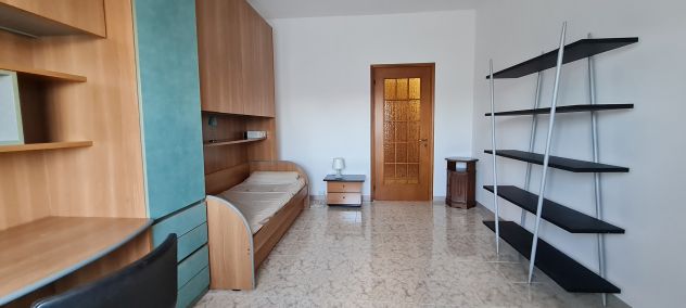 Bilocale per studenti - Zona MM Famagosta - Foto 2