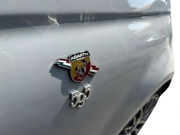 Abarth 500 1.4 T-Jet 135cv - Foto 9