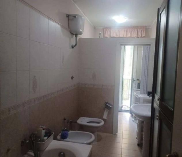 Immobile in asta di 107 m² con più di 5 locali e box auto in vendita a Castello di Cisterna - Foto 5