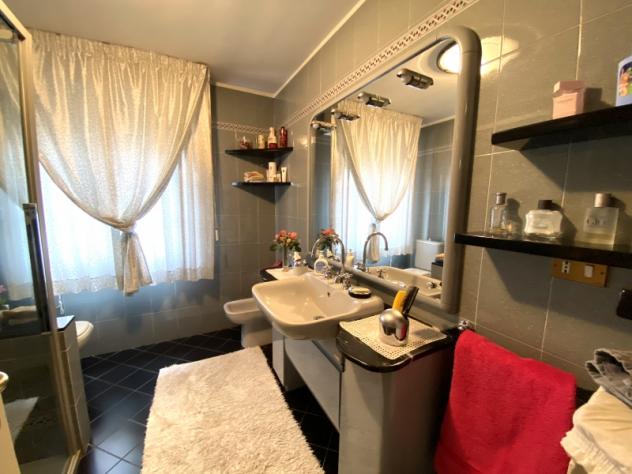 Villetta Indipendente con Giardino su 4 Lati – Ideale per Due Famiglie - Foto 7
