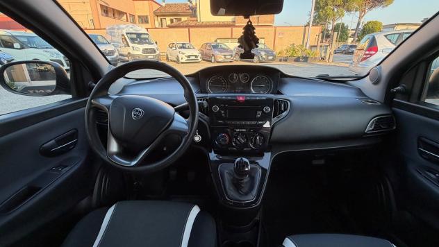 Lancia Ypsilon 1.2 69 CV - Foto 9