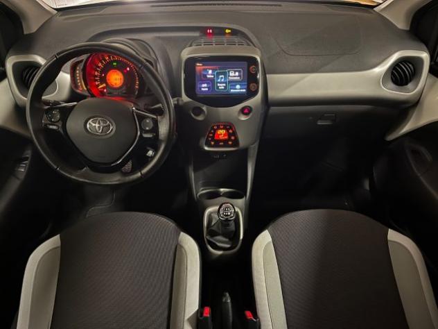 TOYOTA Aygo 1.0 VVT-i 69 CV 5 porte x-play rif. 23268592 - Foto 4