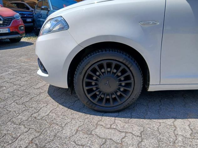 Lancia Ypsilon 1.2 69 CV 5 porte GPL Ecochic Silver. - Foto 8