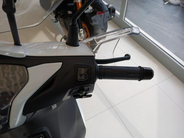 QJ Motor SQ 16 . - Foto 8