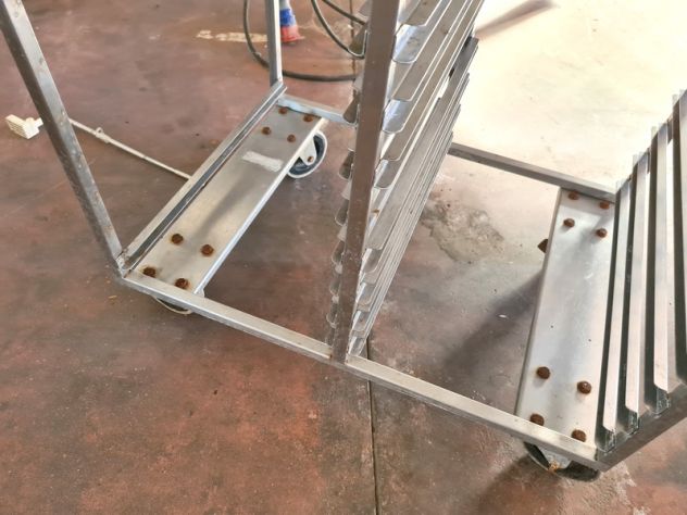 porta vassoi in inox con ruote usato - Foto 4