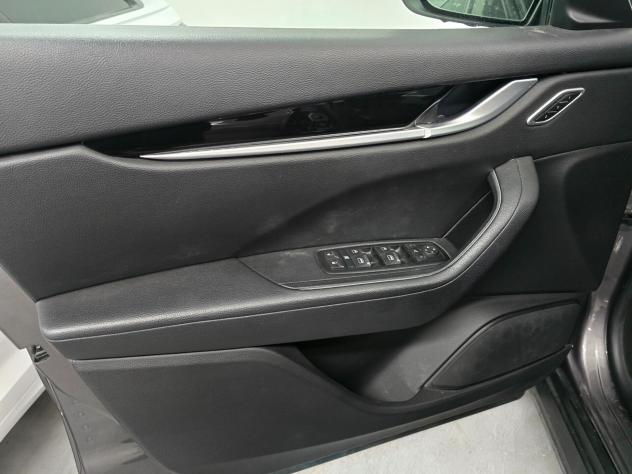 Maserati Levante V6 TETTUCCIO APRIBILE E PANORAMICO - Foto 6