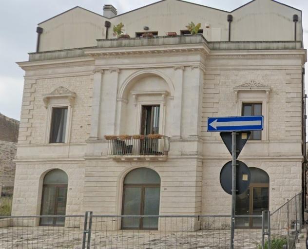 Locale commerciale in affitto a Casamassima