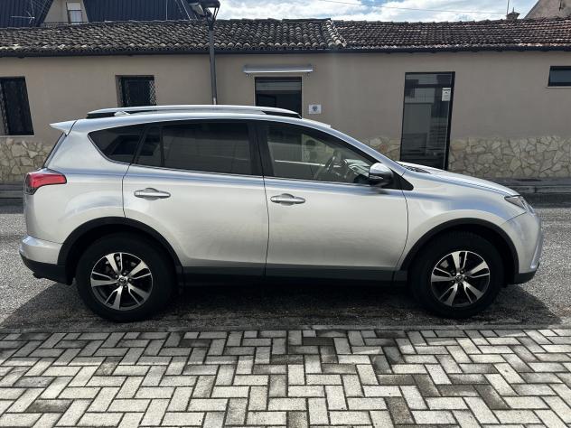 Toyota RAV4 2.0 D-4D 143cv MT Active 2WD - Foto 7