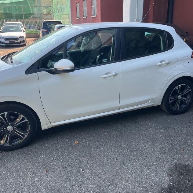 Peugeot 208 PureTech 82 5 porte Allure - Foto 6