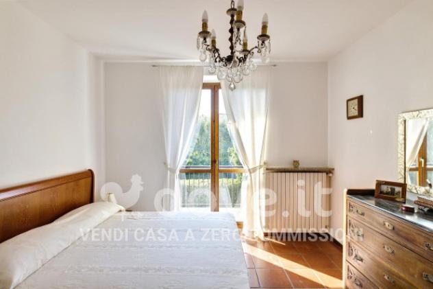 Villa di 355 m² con più di 5 locali e box auto in vendita a Biandronno - Foto 17