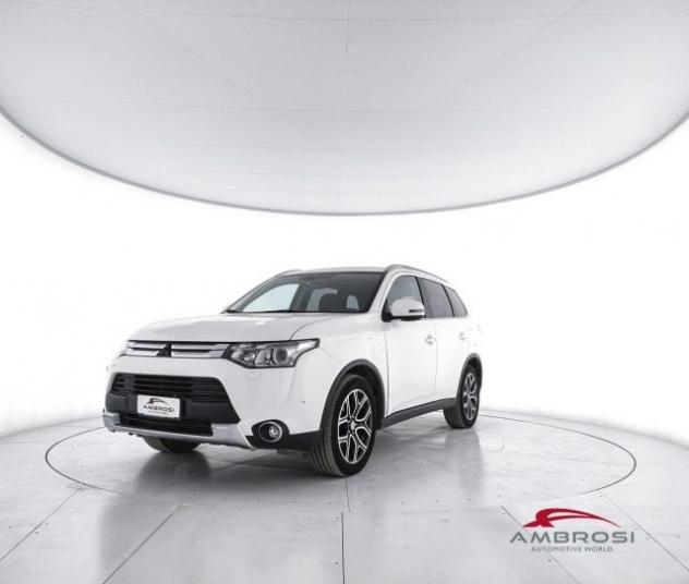 MITSUBISHI OUTLANDER 2.2 DI-D 4WD Instyle 7p. - PER OPERATORI DEL SETTO rif. 24054847