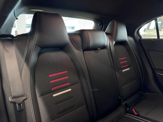 Mercedes-Benz Classe A A 180 d Business - Foto 10