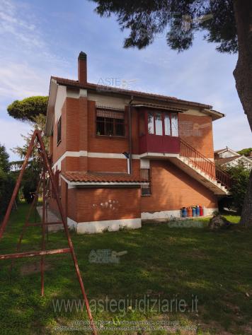 IMMOBILI-IMMOBILE RESIDENZIALE-VIA DELL'ORSA MAGGIORE N. 28