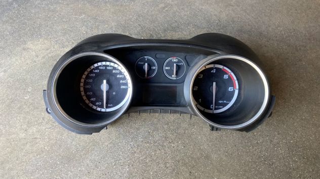 Quadro strumenti Alfa Romeo Giulietta 1.6JTDM del 2013 (50516478)