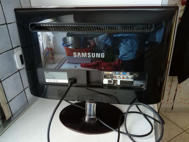 Televisore 24 " Samsung full HD - Foto 2