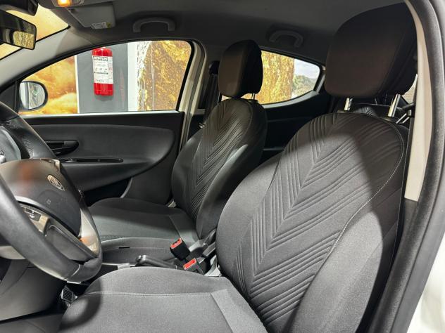 Lancia Ypsilon 1.0 FireFly 5 porte S&S Hybrid Gold - Foto 8