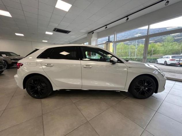 AUDI A3 SPB TFSI 110 kW S tronic S line edition rif. 23551393 - Foto 4