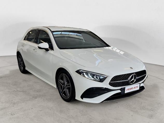 Mercedes-Benz Classe A A 200 AMG Line mild hybrid iva esposta - Foto 3