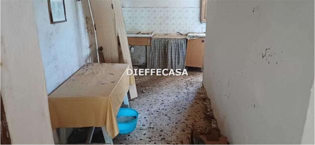 V2620 - In vendita casa indipendente con magazzino e terreno in periferia - Foto 20