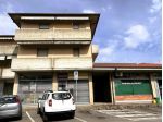 CONCOREZZO NEGOZIO 4 VETRINE LIBERO SUBITO