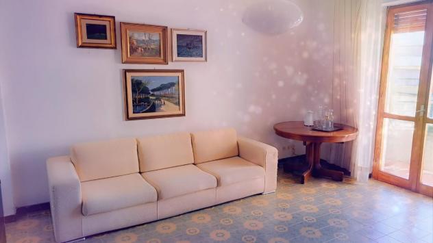 appartamento in vendita a Carrara in zona Marina di Carrara