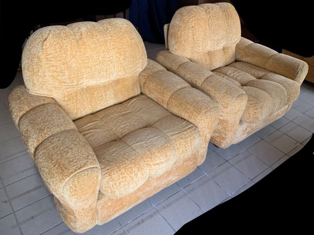 Divano tre posti e due poltrone - Foto 6