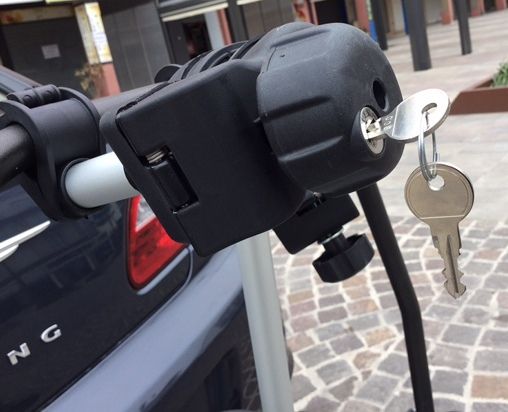 PORTABICI DA GANCIO TRAINO PORTA 2 ,3 BICICLETTE ribaltabile ANTIFURTO - Foto 6