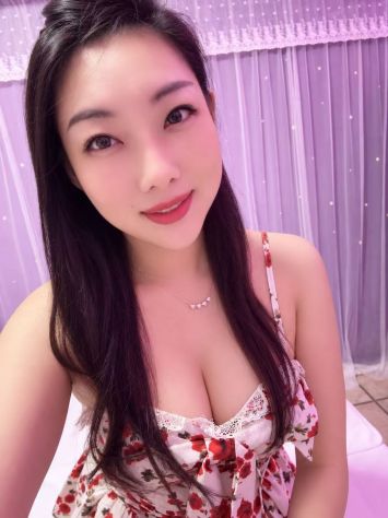 Vieni per passare indimenticabili momenti con delle bellissime ragazze, Ci trovi a Gallarate, in via Egidio Checchi 27, negozio con privacy assoluta Tel:3341140917