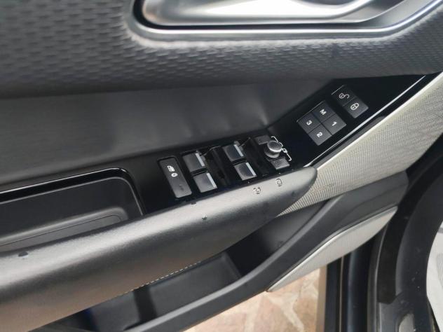 LAND ROVER - Range Rover Velar - R.R. Velar 2.0 I4 240 CV HSE - Foto 9