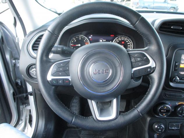 Jeep Renegade 2.0 Mjt 140CV 4WD Limited - Foto 8
