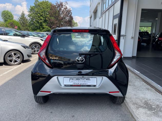 Toyota Aygo Connect 1.0 VVT-i 72CV 5 porte x-business - Foto 8