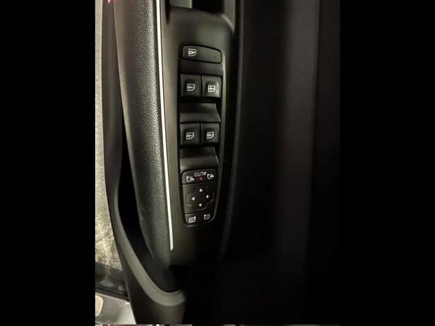 RENAULT Koleos 2.0 Blue dCi Executive 4x4 X Tronic rif. 22486824 - Foto 9