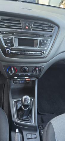 Hyundai i20 1.2 84 CV 5 porte euro 6 - Foto 9