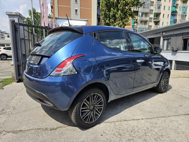 Lancia Ypsilon 1.0 FireFly 70cv Hybrid - Foto 4