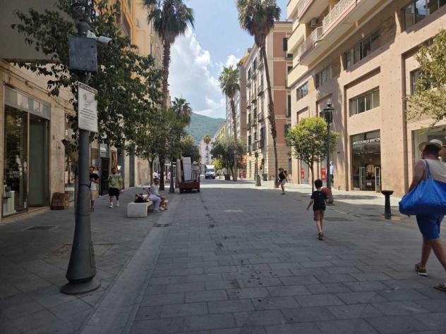 1 Vetrina in vendita a Salerno - Foto 10