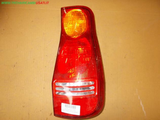 FANALE POST.D. HYUNDAI MATRIX (FC) Parti elettriche Fanaleria Fanali Fanale post. sx. HYUNDAI - MATRIX - 01-09-2001 - 01-12-2009